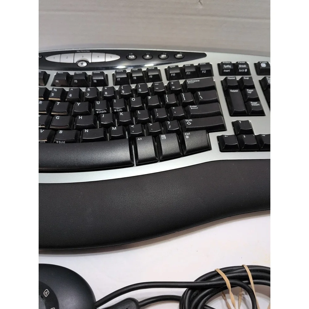 Microsoft Wireless Comfort Keyboard 4000 Mod 1045 Keyboard And Receiver